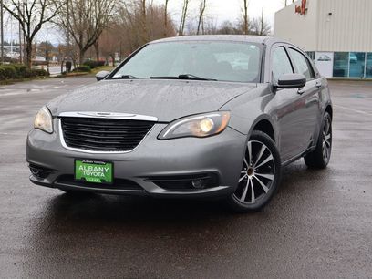 Used 2013 Chrysler 200 Touring w/ S Exterior Appearance Pkg