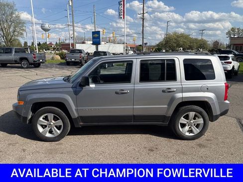 Used 2014 Jeep Patriot Latitude AWD/4WD image 6