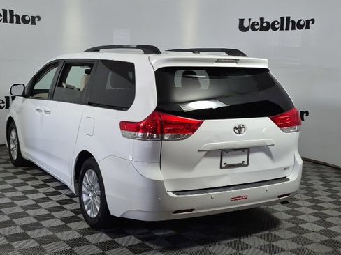 Used 2013 Toyota Sienna XLE image 5