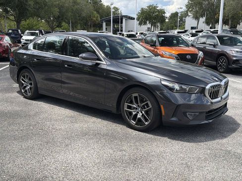 Used 2026 BMW 530i RWD image 2