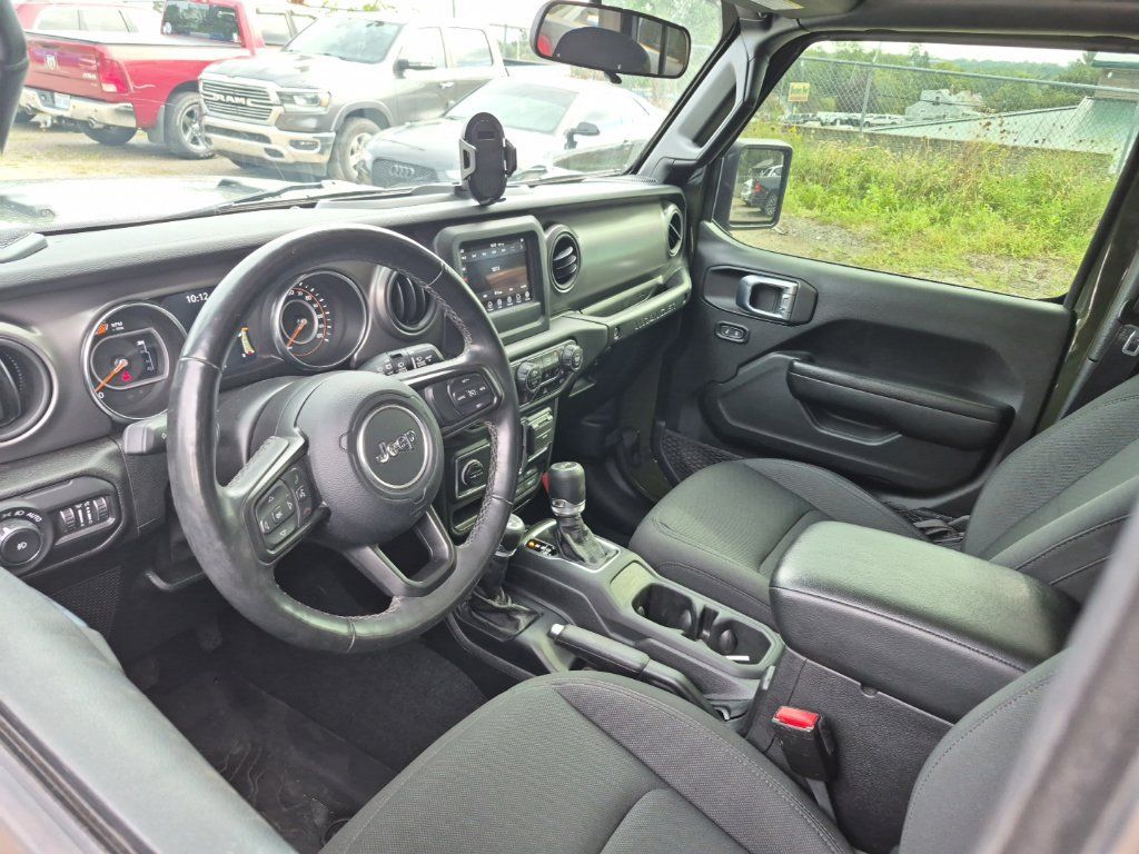 Used 2021 Jeep Wrangler Unlimited Sport AWD/4WD image 5