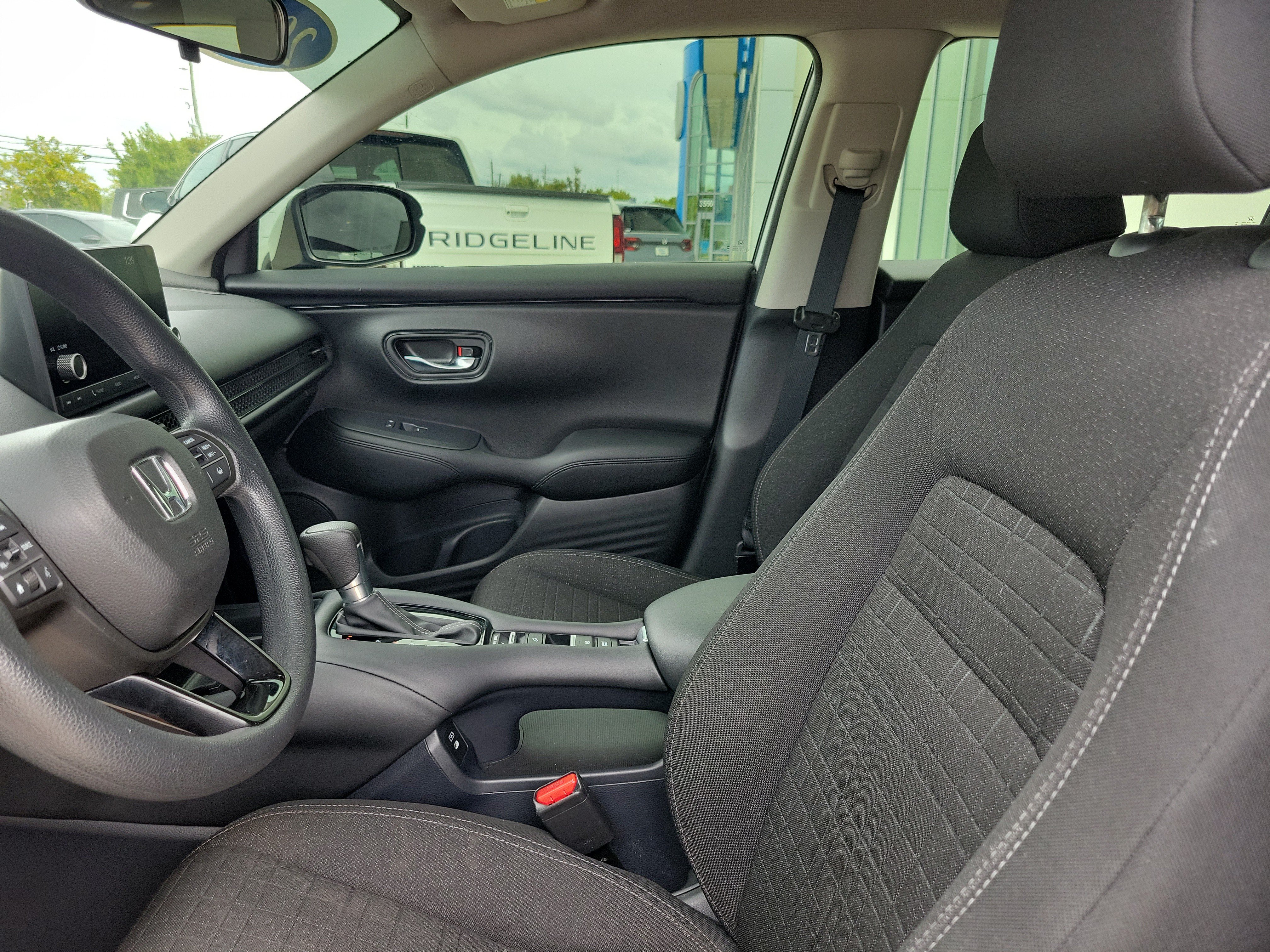 Used 2024 Honda HR-V LX image 23