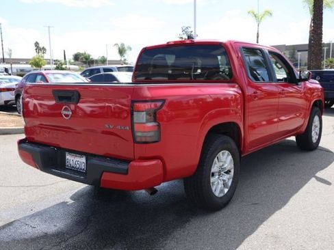 Used 2023 Nissan Frontier SV image 4