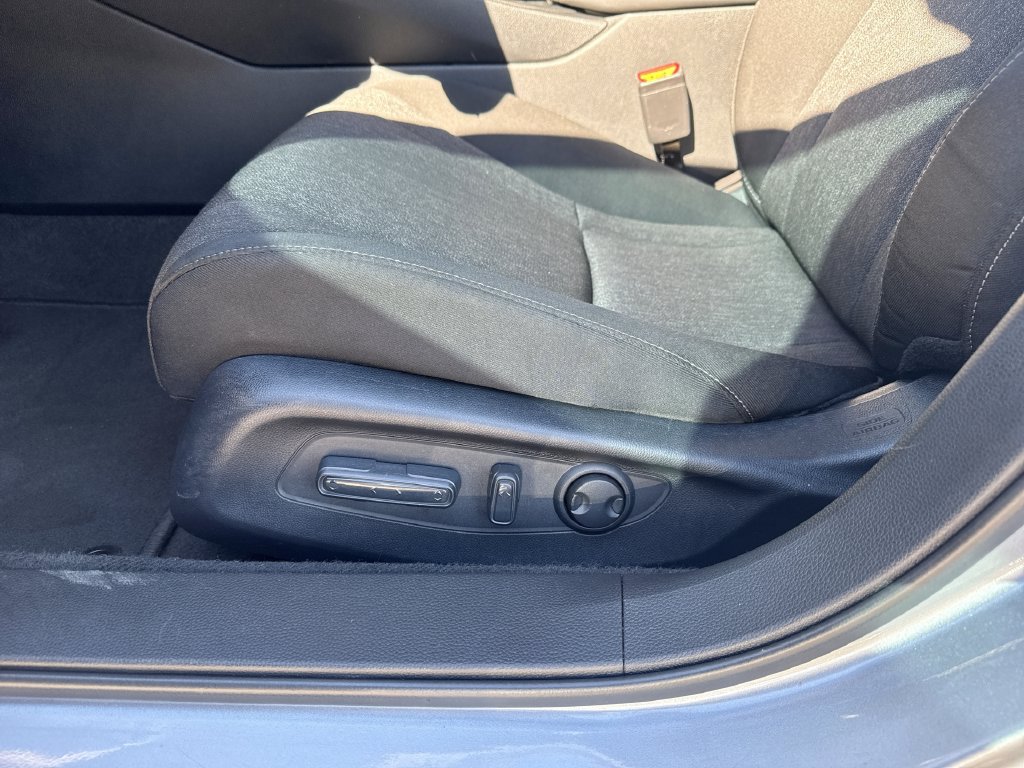 Used 2025 Honda Accord SE image 15