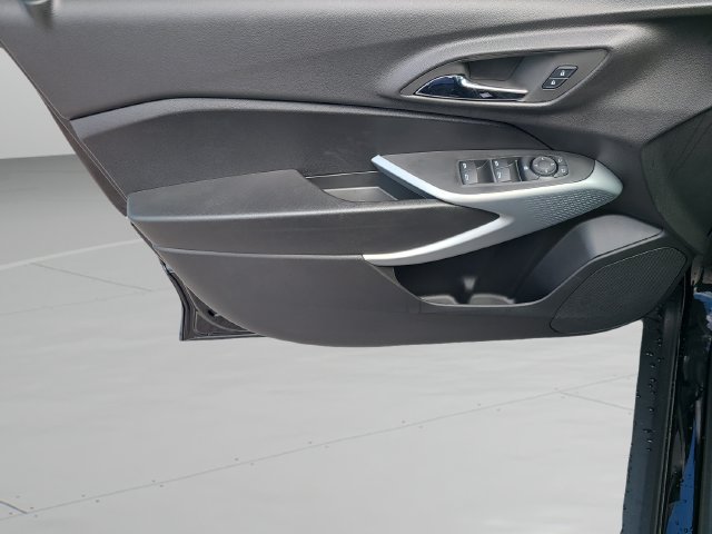 New 2026 Chevrolet Trax RS FWD image 16