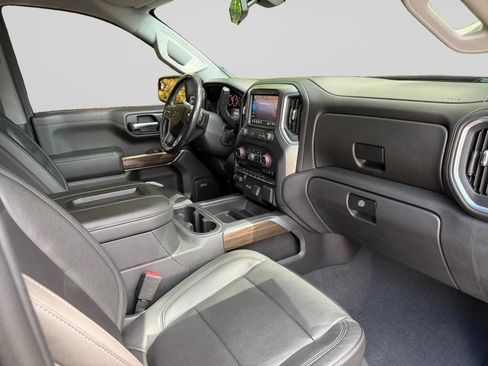 Used 2019 Chevrolet Silverado 1500 LT Trail Boss AWD/4WD image 33