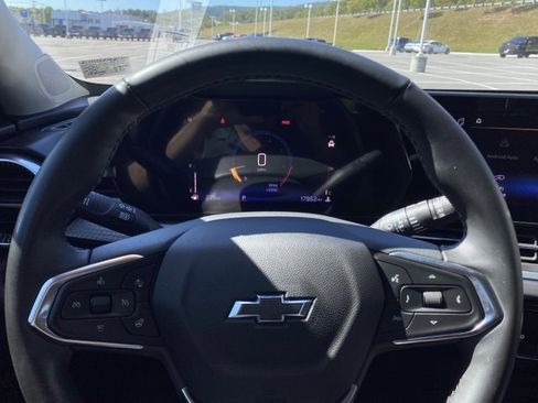 Used 2024 Chevrolet Trax ACTIV w/ Driver Confidence Package image 14