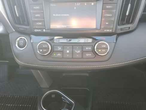 Used 2018 Toyota RAV4 XLE image 38