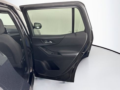 Used 2025 Chevrolet Equinox LT AWD/4WD image 30