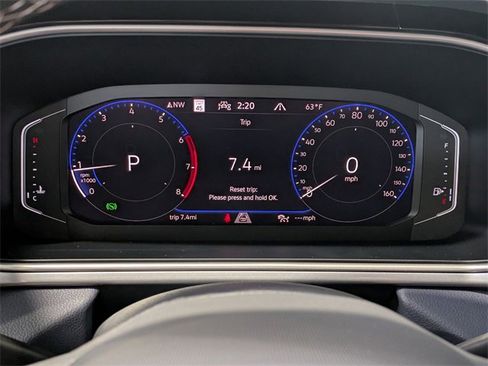 New 2025 Volkswagen Taos SEL image 12