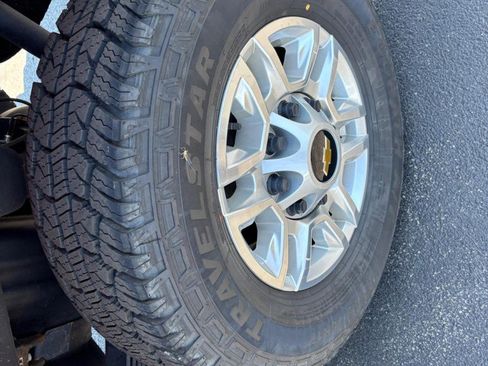 Used 2024 Chevrolet Silverado 2500 W/T RWD image 9
