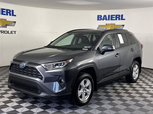 Used 2021 Toyota RAV4 XLE w/ Convenience Package AWD/4WD image 1