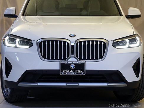 Used 2024 BMW X3 xDrive30i w/ Premium Package w/ZPA AWD/4WD image 6
