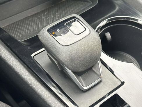 Certified 2023 Nissan Rogue SV FWD image 17