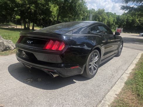 Used 2015 Ford Mustang GT RWD image 4