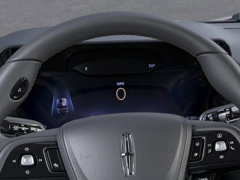 New 2026 Lincoln Aviator AWD image 13