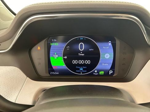 Certified 2022 Chevrolet Bolt EUV Premier FWD image 24