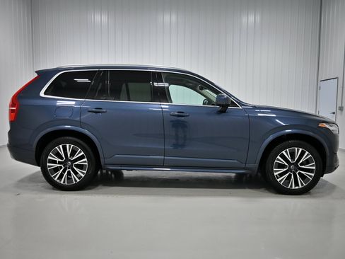 Used 2021 Volvo XC90 T6 Momentum w/ Protection Package Premier AWD/4WD image 40