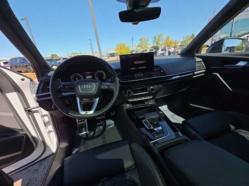 Used 2023 Audi SQ5 Premium Plus w/ Premium Plus Package image 12