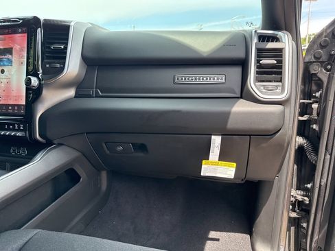 New 2026 RAM 2500 Big Horn AWD/4WD image 25