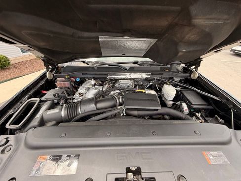 Used 2019 GMC Sierra 2500 Denali w/ Duramax Plus Package AWD/4WD image 50