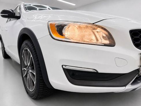 Used 2016 Volvo V60 T5 Cross Country AWD/4WD image 35