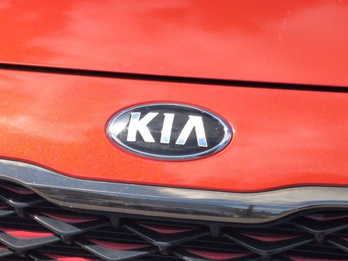 Used 2020 Kia Forte GT image 12