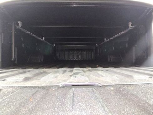 Used 2022 GMC Sierra 1500 AT4 w/ AT4 Preferred Package image 16