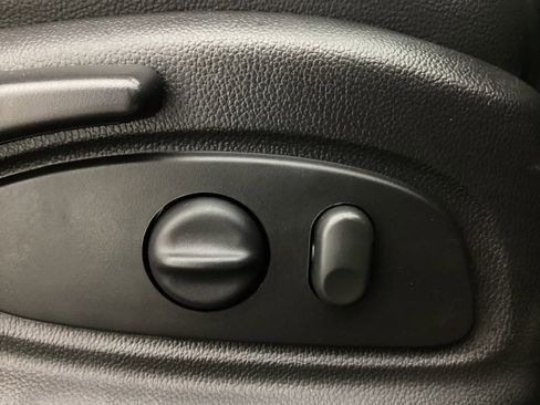 Used 2019 Chevrolet Impala LT FWD image 42