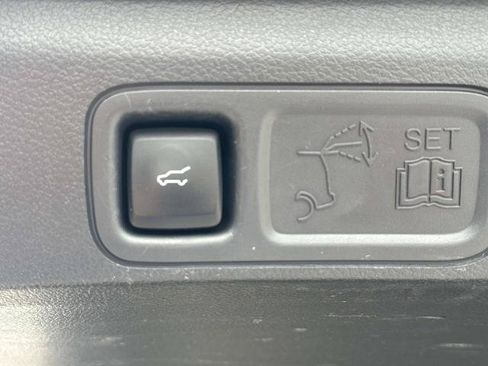 Certified 2022 Ford Expedition XLT RWD image 15