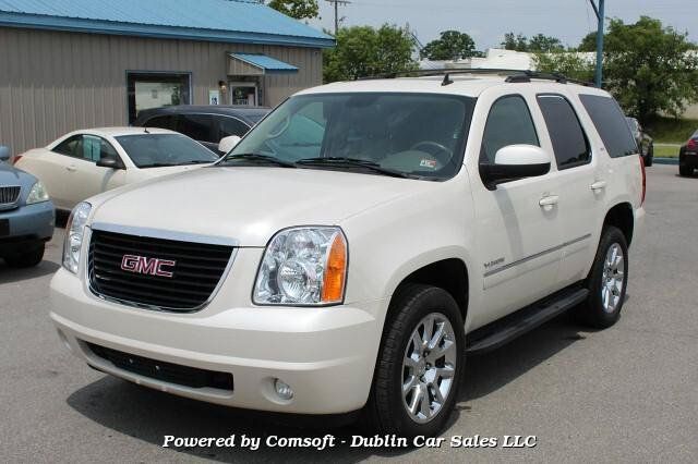 Used 2011 GMC Yukon SLT w/ SLT-2 Equipment Package AWD/4WD image 1