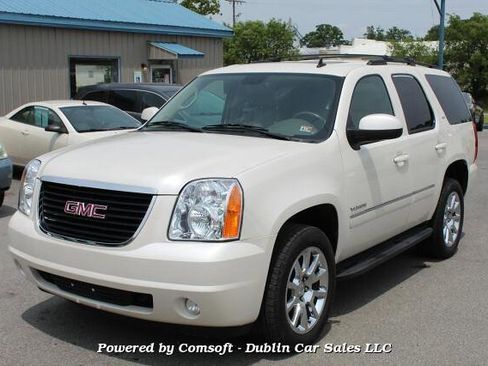 Used 2011 GMC Yukon SLT w/ SLT-2 Equipment Package image 1