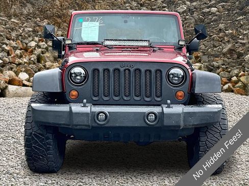 Used 2012 Jeep Wrangler Unlimited Rubicon w/ Connectivity Group AWD/4WD image 3