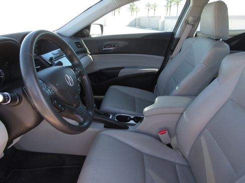 Used 2017 Acura ILX w/ Premium Package image 13