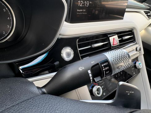 New 2025 Genesis G70 2.5T image 21