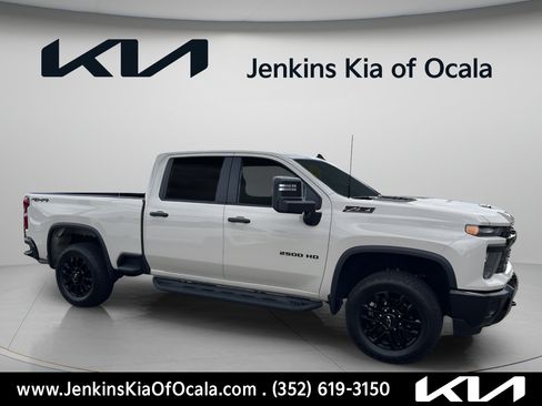 Used 2026 Chevrolet Silverado 2500 Custom w/ Custom Value Package AWD/4WD image 2