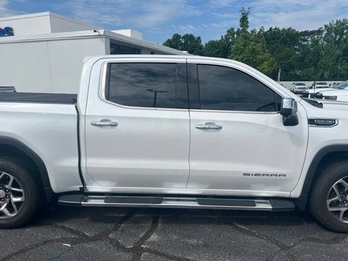 Used 2022 GMC Sierra 1500 SLT w/ SLT Premium Plus Package AWD/4WD image 3