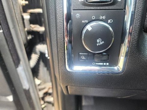 Used 2015 RAM 1500 Laramie AWD/4WD image 16