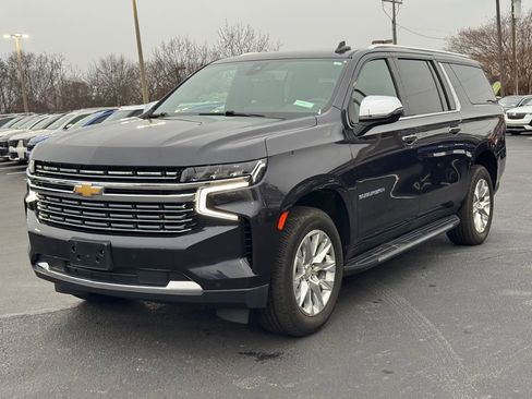 Used 2022 Chevrolet Suburban Premier image 7