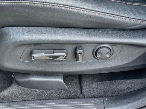 Used 2025 Honda CR-V Sport-L image 8