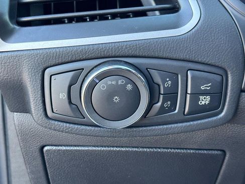 Used 2022 Ford Edge SEL w/ Convenience Package image 18