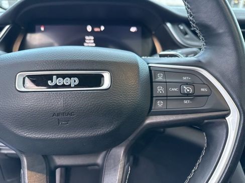Certified 2022 Jeep Grand Cherokee Limited image 38