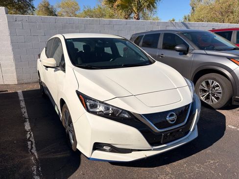 Certified 2022 Nissan Leaf SV Plus FWD image 4
