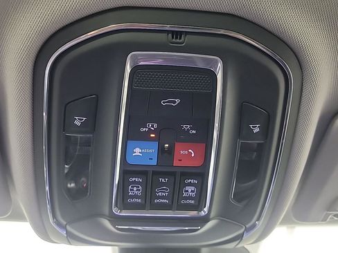 Used 2022 Jeep Grand Cherokee Limited 4xe image 34