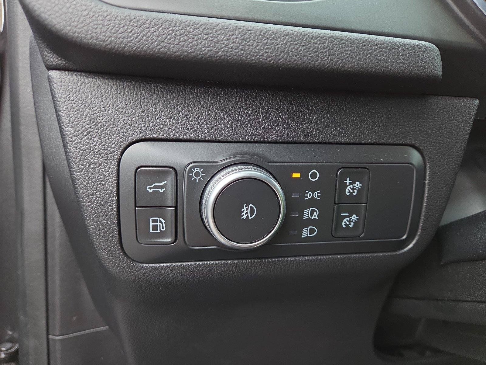Used 2020 Ford Escape Titanium AWD/4WD image 16