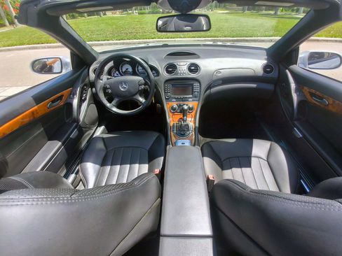 Used 2007 Mercedes-Benz SL 55 AMG image 26