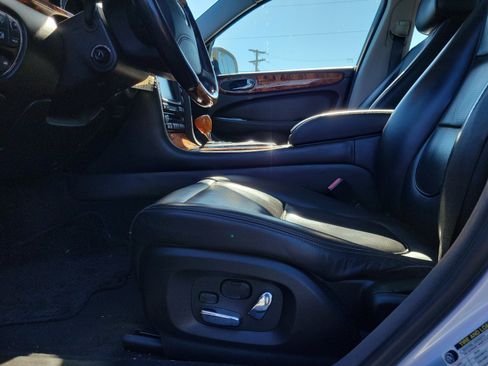 Used 2008 Jaguar XJ8 L RWD image 16