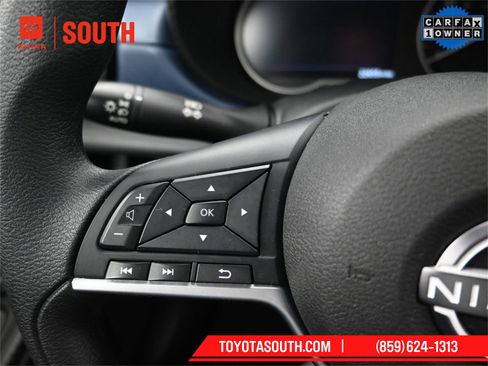 Used 2025 Nissan Versa SV image 18