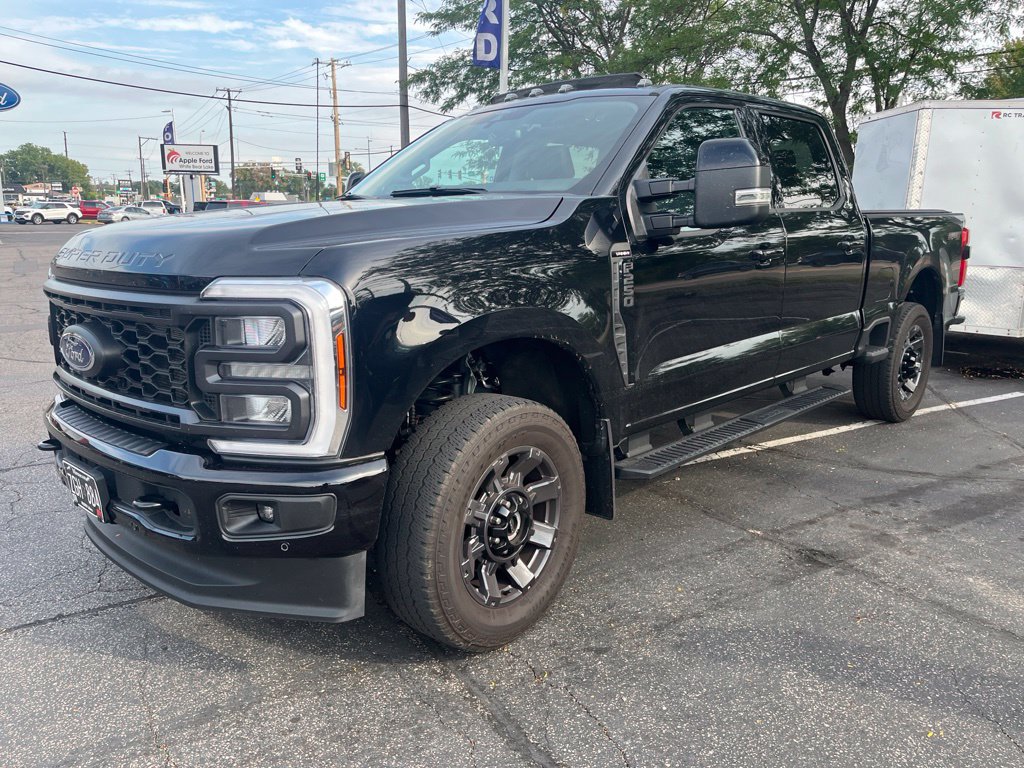 Used 2024 Ford F250 Lariat w/ Lariat Ultimate Package AWD/4WD image 1