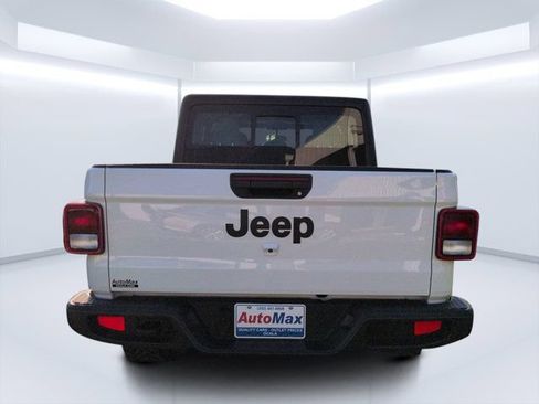 Used 2024 Jeep Gladiator Sport AWD/4WD image 4